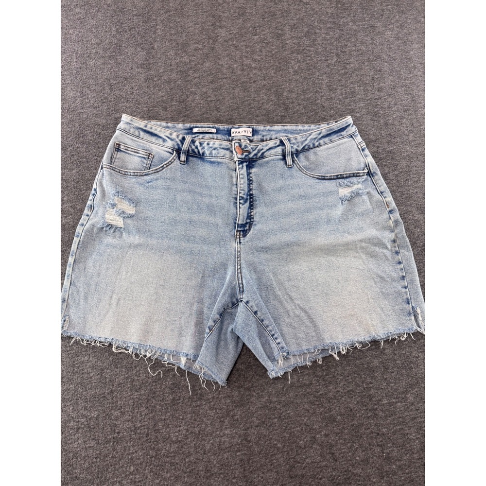 Ava & Viv Womens High Rise Midi Shorts Light Wash Distressed Denim Size 20